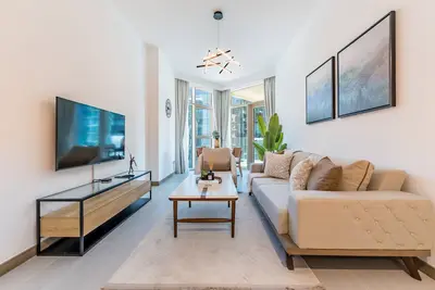 Image de Contemporary 1br w/ Partial Canal Views, Business Bay by Deluxe Holiday Homes