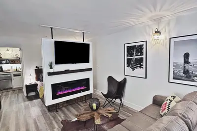Image de Newly renovated studio condo at 4 seasons Shanty Creek Resort