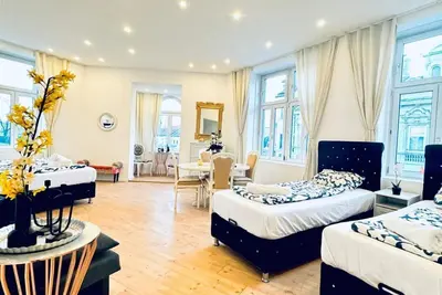 Image de Spacious Room 11-Min Stroll to Atzgersdorf Park