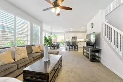 Image de Serene Retreat at Forest Vista: Nature's Haven Awaits Your Arrival Today! #41153
