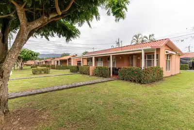 Image de Tropical Retreat Steps from Jacó Beach & Adventure