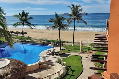 Image de Ocean front 3-b/r condo in Vivo Resorts Puerto Escondido with Ac, WiFi,