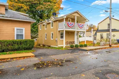 Image de Cozy Cottage with Yard Near Beach & Attractions