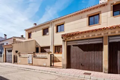 Villa avec piscine privée à Bienservida