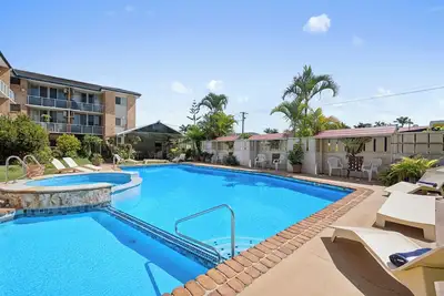 Image de 7 27 Ocean Parade Relaxed Beachfront Holiday Apartment