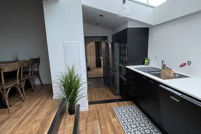 Image de Gîte atypique \" l'Essen'tiel \" situé près du centre-ville de La Rochelle