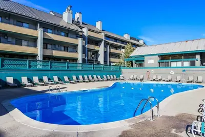Image de Flying Moose Lodge - Beautiful 4br 2ba single family home with shuttle to Loon