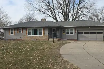 Image de Sanctuary on Spruce; 3-bedroom house with room for everyone