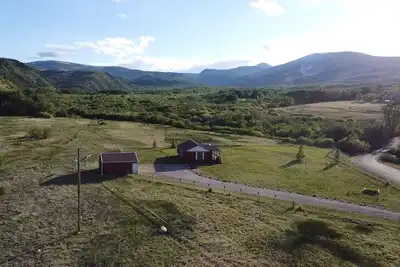 Image de Private Creekside Log Cabin on 80 acres! Winter & Summer Recreation Paradise