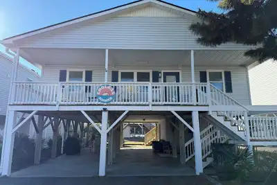Image de Charming and cozy house in Sunset Beach and only a 5 min walk to the beach!