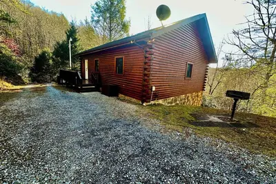 Image de Cosby, Tn-Spruce Lane Cabin-2 Bedrooms-Sleeps 6-Private