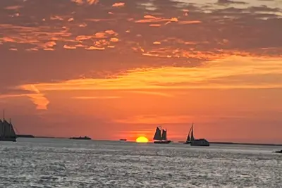 Image de Dee's Dream Sunset Condo with WiFi and Ac in Key West - 2 bdrm - Shipyard #151