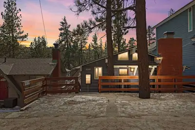 Image de Wild Heart Cabin+Pool Table + Hot Tub + Ev Charger