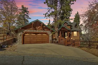 Image de It's a Wonderful Lodge+ Sauna + Hot Tub +Game Room