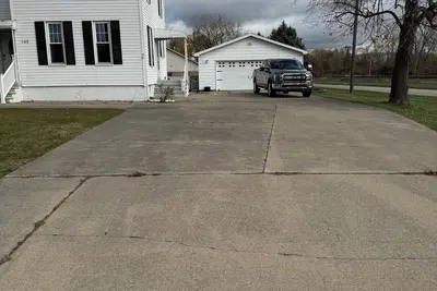 Image de Fisherman's Paradise in Monroe. 30' Garage. Recently Updated.