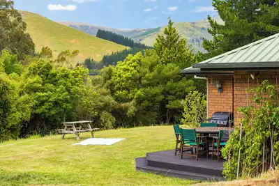Image de Forest View - Spacious & private full home retreat. Family-friendly escape!