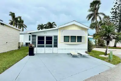 Image de Cozy 1-bedroom, 1-bath beach bungalow is nestled on Nettles Island