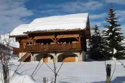 Image de Wunderschönes Chalet mit 12 Betten in der Nähe der Pisten