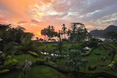 Image de Elegant 3-Bedroom Oceanview Condo in a Beachfront Resort