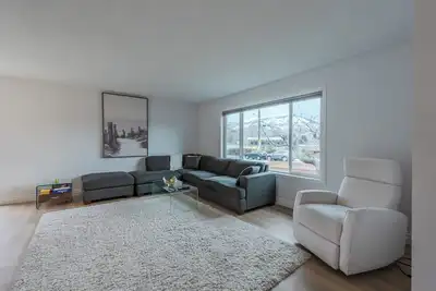 Image de Spacious 5 - Bedroom Oasis in Penticton