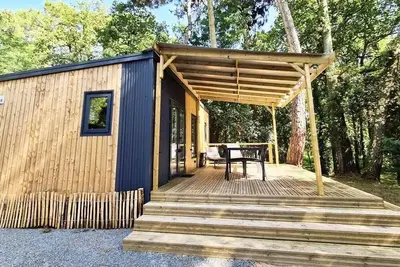 Image de Mobil-home | Premium | 2 Ch. | 4 pers. | Terrasse surélevée | A/C | Tv