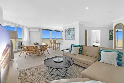 Image de Breathtaking Ocean view 3Bedrooms Unit next Beach
