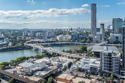 Image de 1 Bdr Apt Pool | Sauna | Parking | South Brisbane