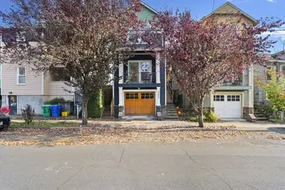 Image de Charming Mid-Century Home Near Mt. Tabor
