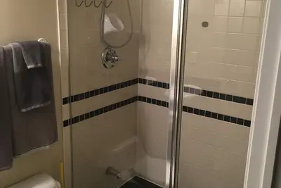Image de Studio Apartment for longer term stays in the Heart of Financial District