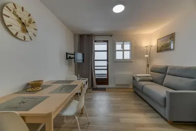 Image de Appartement 'Bel Rénové Les Granges 26' avec vue sur les montagnes, balcon et Wi-Fi