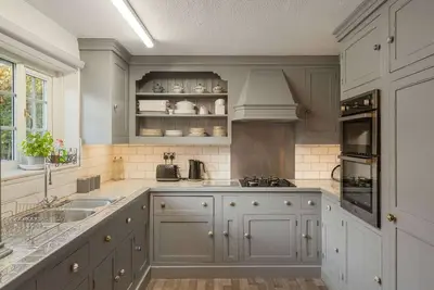 Image de 17th Century Cottage in Bideford, Private Parking