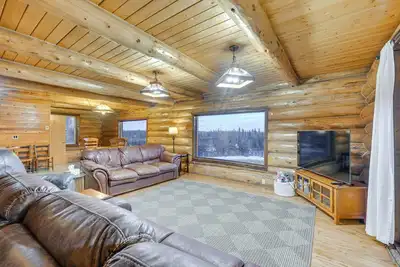 Image de < 1 Mi to Kenai River: Spacious Cabin w/ Deck!