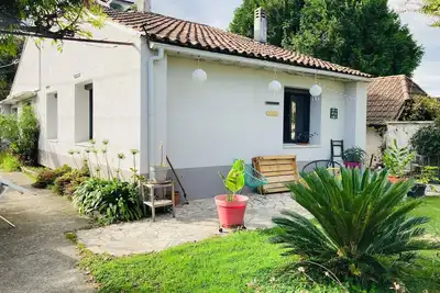 Image de agréable maison dans quartier calme