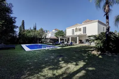 Image de Stunning 5 Bedroom Villa in Puerto Banus with Pool