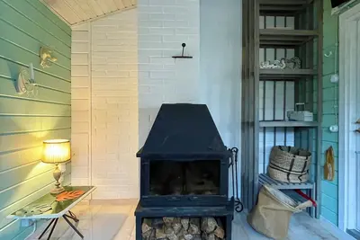 Image de Cozy and peaceful cabin with sauna and WiFi in lovely countryside