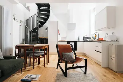 Image de Jestico's, Retro Central, 1 Foc Parking - Newly listed to Vrbo