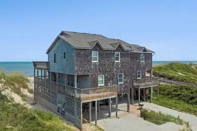 Image de The Lily Pad: Oceanfront | Dog-Friendly