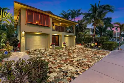 Image de 💎Amazing Outdoor Space, Steps to Beach-Jade Beach Retreat💎