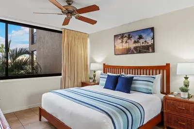 Image de Ocean Views | Steps to Sandy Beach | Kam 5-205