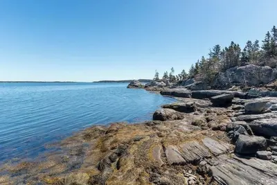 Image de Eastern Shore Retreat: 9 Acres of woods & 1000 Feet of Private Oceanfront