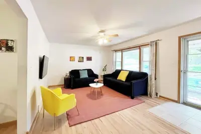 Image de Comfort & Convenience ~ 3 bed 1 bath Home