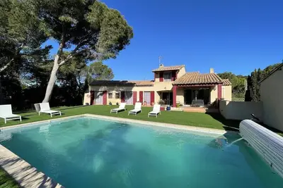 Image de Maison cœur de pinède 4 chambres et piscine