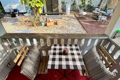 Image de Queen Br - 10 min to the Beach- Shop & Dine