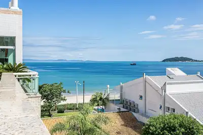 Penthouse with Pool and Sea View #Cha09