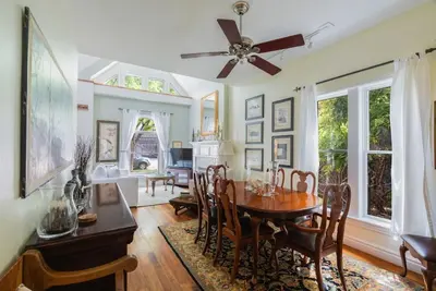 Image de Elegant 3-bedroom Victorian house in Denver's Lower Highlands