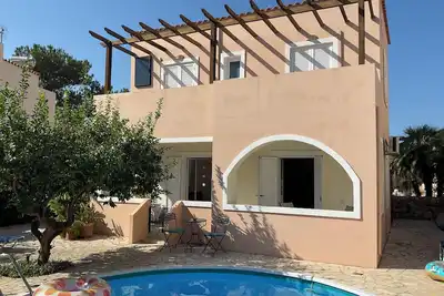 Image de Villa Lemon Tree- Private Pool- Car not necessary
