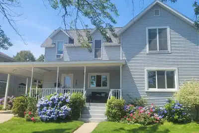 Image de Big home - walk to the beach - First year offered