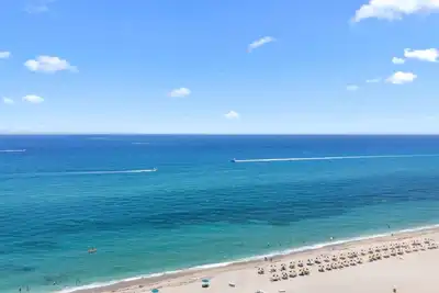 Image de Ocean View! ! Palm Beach Singer Island Resort! 2bd 2bth Hotel amenities included