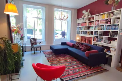 Image de Spacious Family home with 5-bedrooms in brilliant Haarlem.