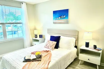Image de Baby friendly, walk to bakery, Lewes townhome